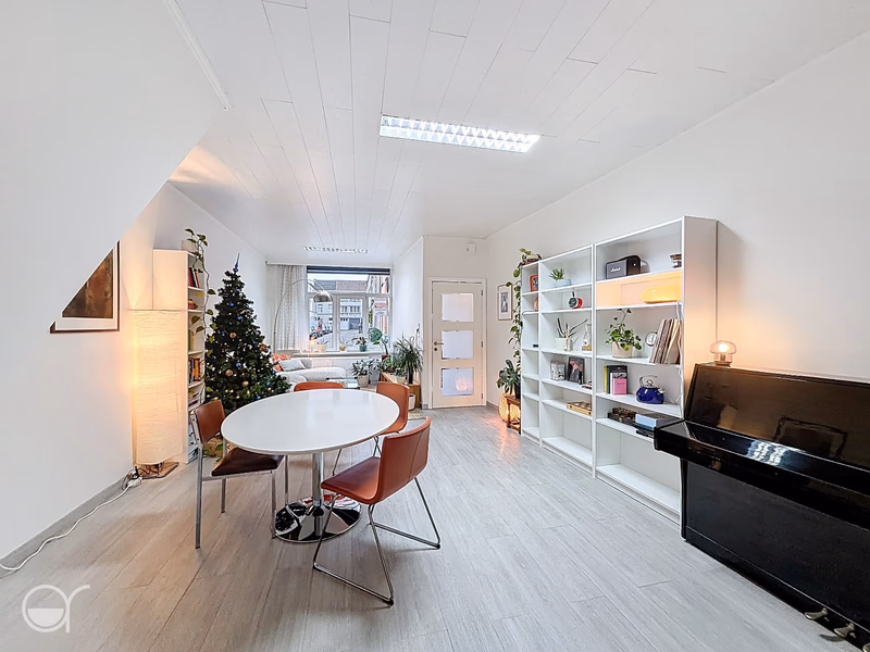 Rustig gelegen rijwoning met 4 slaapkamers en een koertje - 3